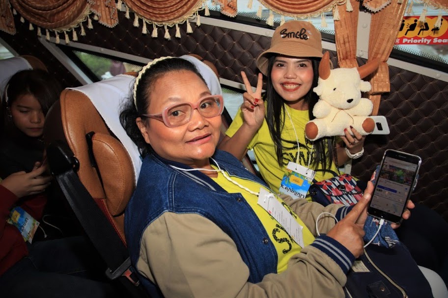 รถบัสนำเที่ยวทัวร์หัวหิน