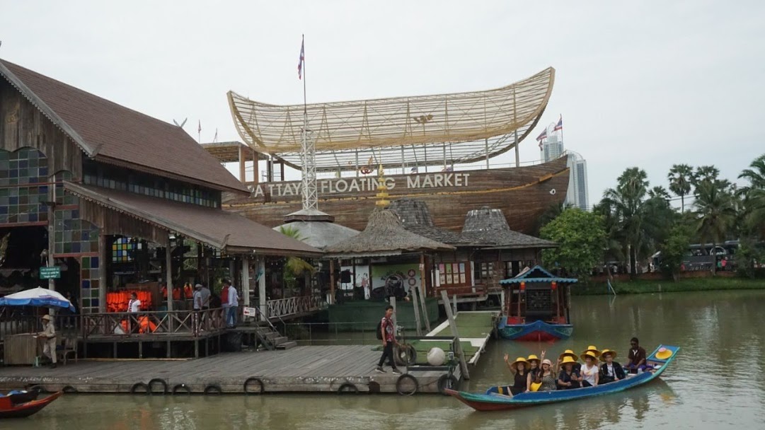 เที่ยวตลาดน้ำสี่ภาค