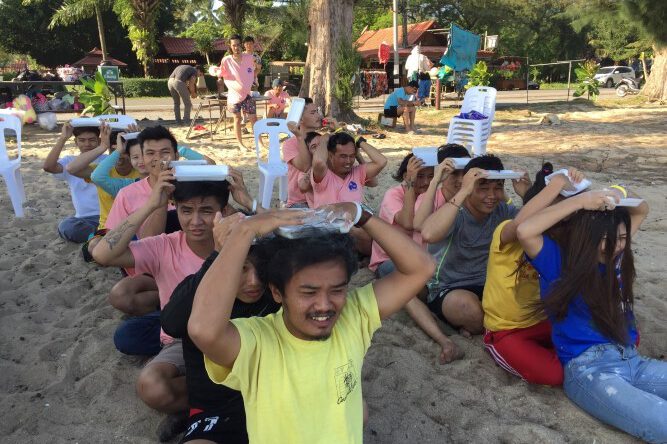 ปันน้ำใจด้วยรัก